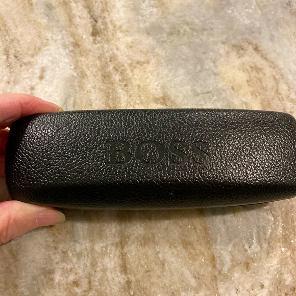 Hugo Boss glasses frame with matching case - Picture 6 of 7